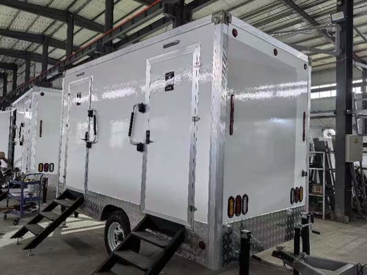 LAKER Customized Luxury Toilet Trailer 2 Stazione Trasportabile Toilet Trailer