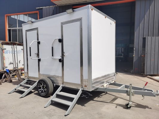 LAKER Customized Luxury Toilet Trailer 2 Stazione Trasportabile Toilet Trailer