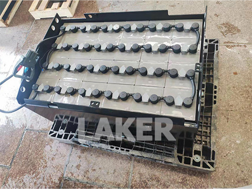 Batteria a piombo acido per carrelli elevatori elettrici da 2 tonnellate per carrelli elevatori a controbilancio 48V