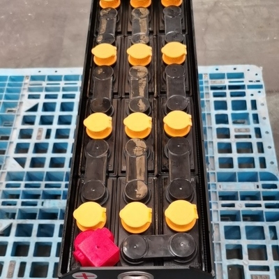 Batteria per carrelli elevatori personalizzata 24v 180Ah/5 ore Batteria a trazione a piombo acido durata di vita lunga
