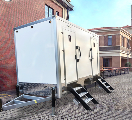 1 passo spingere pieghevole mobile bagno rimorchio con RV bagno pulito e serbatoio dell'acqua di scarico