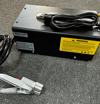 Caricabatterie della serie ESCH 24V 30A Caricabatterie ad alta frequenza 240v 1PHASE caricabatterie per carrelli elevatori