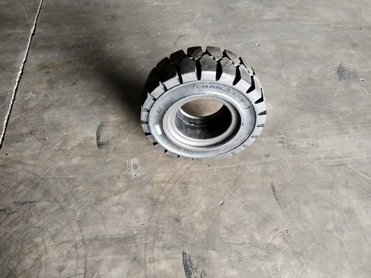 18*7-8 Pneumatici di sistema rapido Pneumatici solidi per carrelli elevatori in nero