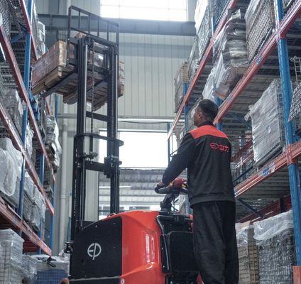 Trazione elettrica EP Tech 2,0 tonnellate anti-equilibrio con batteria al litio opzionale altezza di sollevamento 3000mm