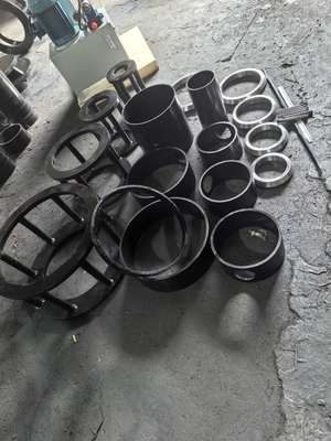 Robusta macchina di pressatura per pneumatici solidi idraulici a carrello elevatore statico da 120 tonnellate