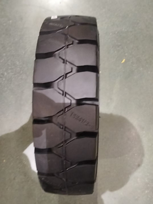Pneumatici antiforatura resistenti 125/75-8 con sistema rapido Pneumatici pieni per carrelli elevatori
