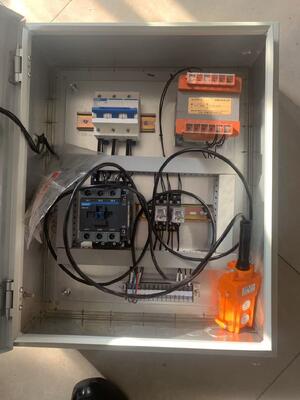 Macchina per il montaggio e lo smontaggio di pneumatici su misura 500 tonnellate Press-on Solid Tire Press Machine 11KW 480V con trasformatori, interruttori e contattori CHINT