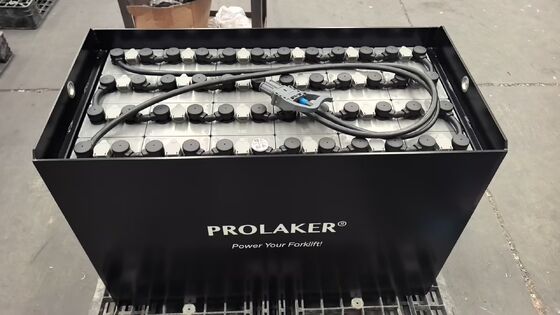 Batterie di trazione a piombo acido personalizzate Batteria 48V 600Ah Per carrelli elevatori HELI CPD20 Con presa REMA160