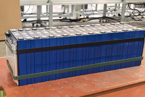 83.2V 700Ah LiFePO4 Battery IP65 Waterproof Drop-in Replacement for STILL Forklift Traction Battery