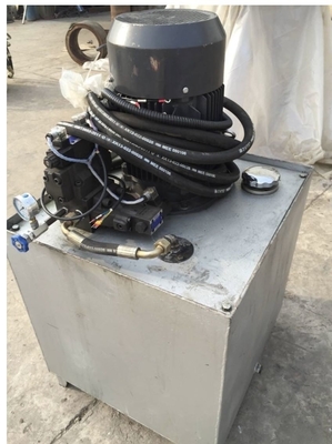 7.5KW Potenza motore Camione elevatore a forcella pneumatico 220V 380V 240 Ton