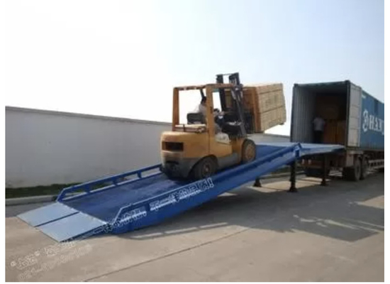 Rampate portatili per il porto di carico DCQ10-0.7 10 tonnellate livellatore idraulico fisso