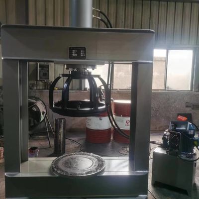 Attrezzatura professionale per officine di assistenza pneumatici TP120 - Monta gomme per pneumatici pieni E