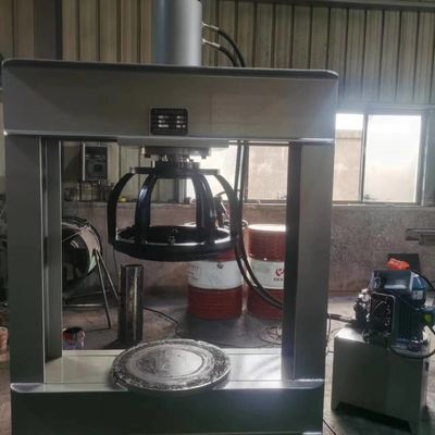 TP120-E, macchina per la stampa di pneumatici per carrelli elevatori ad alte prestazioni per pneumatici solidi con cerchi fino a 15 pollici